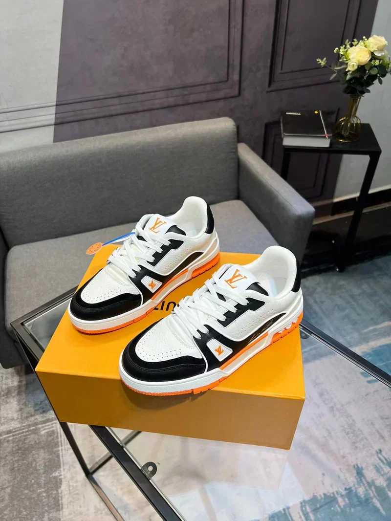 LV *Trainer
