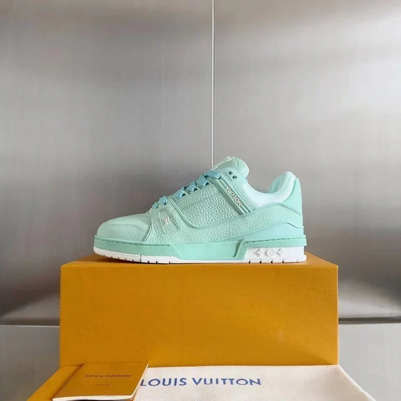 LV *Trainer