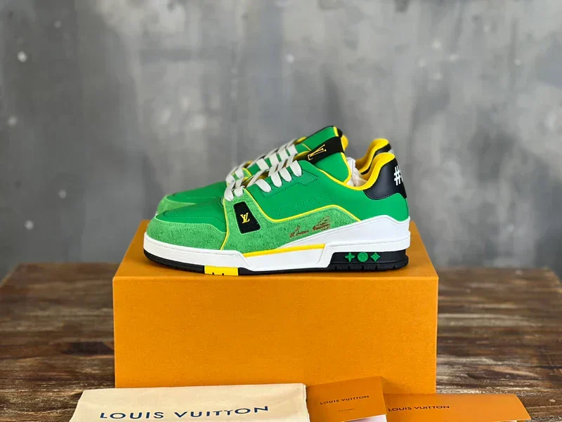 LV *Trainer
