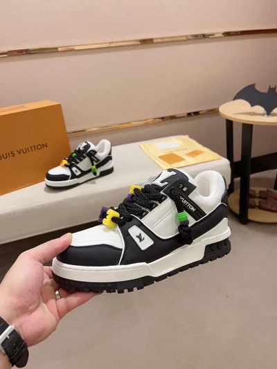 LV *Trainer Maxi - Black White