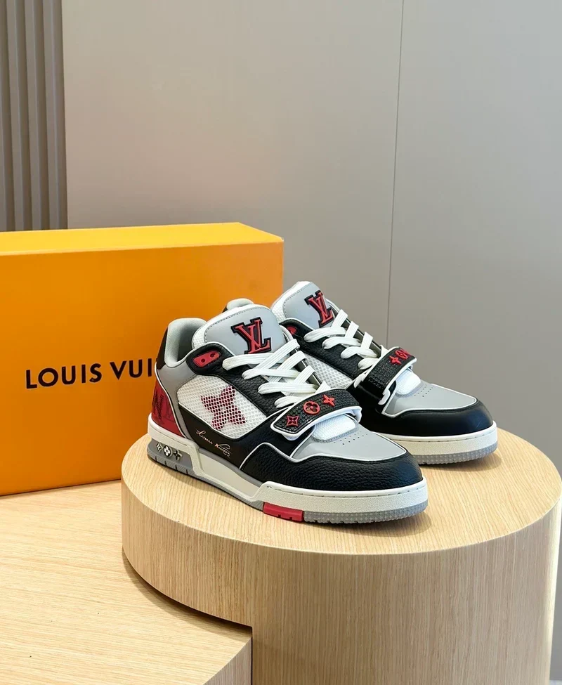 LV *Trainer