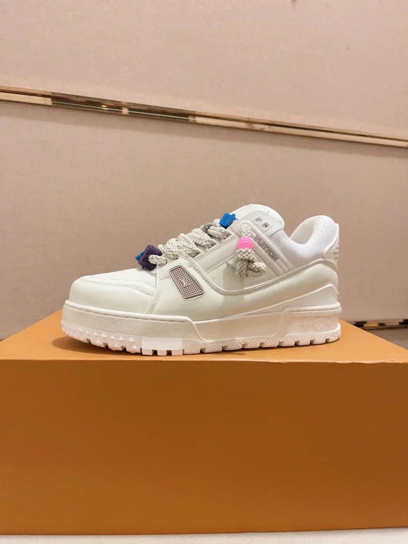 LV *Trainer Maxi - White