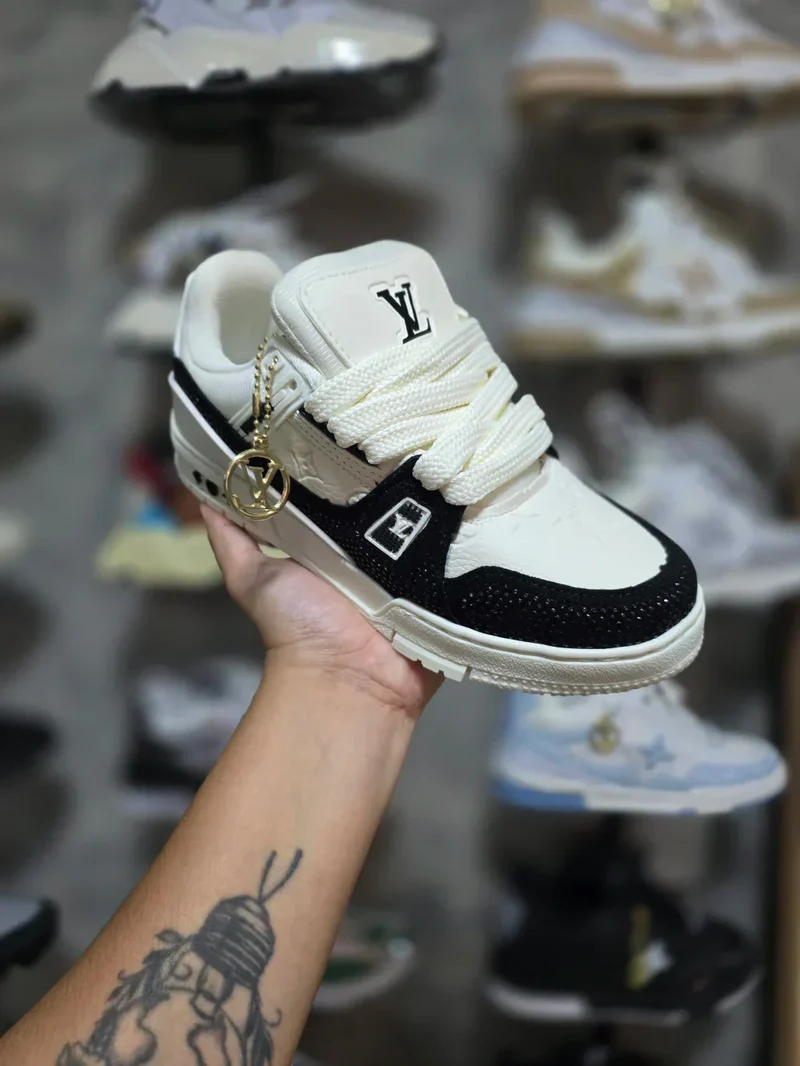 LV *Trainer