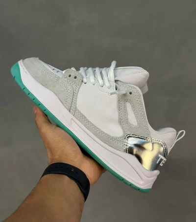 Tesla Nine White/Tiffany