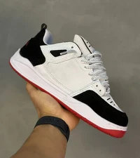 Tesla Nine Black White Red