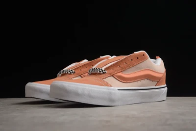 Vans Knu Skool