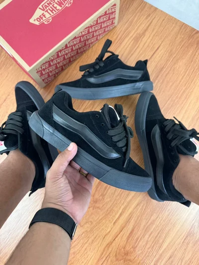 Vans Knu Skool Triple Black