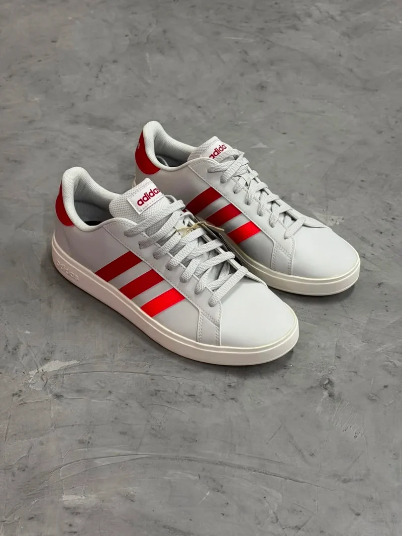 TÊNIS ADIDAS GRAND COURT 2.0 (CINZA/VERMELHO)