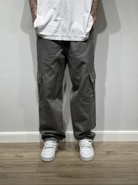 CALÇA CARGO CINZA (sarja premium)